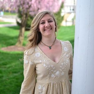 Meet your Posher, Emily